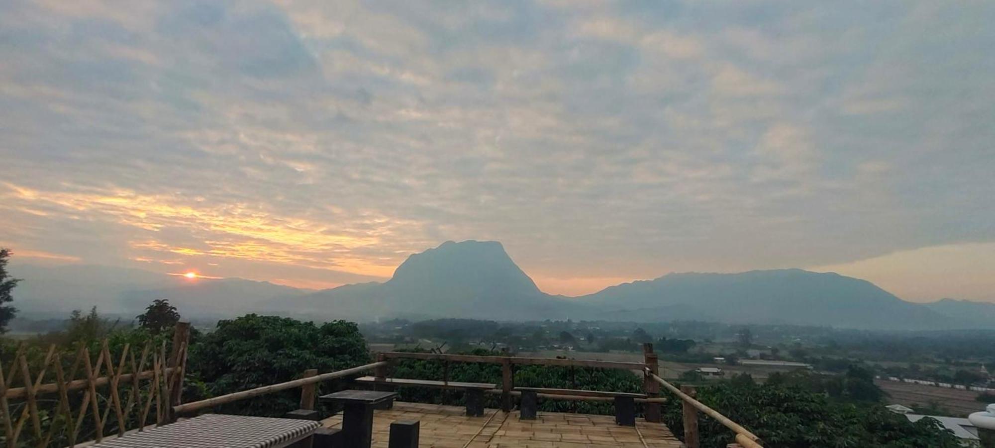 Baan 2 Dao Farmstay Chiang Dao Exterior foto